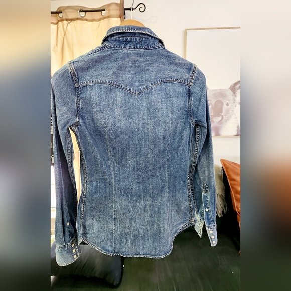 LEVI'S Denim Shirt - Picture 3 of 9